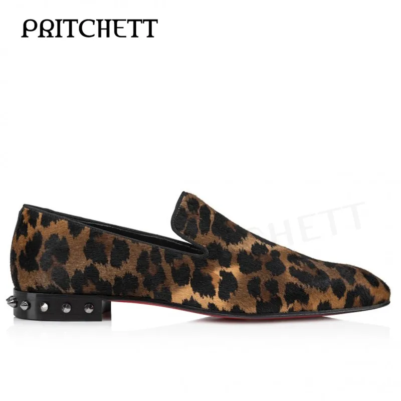 

Leopard Slip On Men Flat Loafers Studs Signature Printed Suede Casual Shoes Large Size Personalized Business Men's Shoes