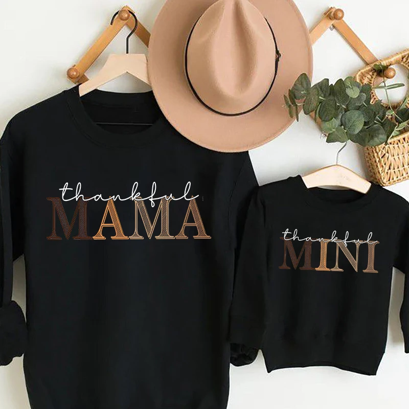 Thankful Mama Mini Graphic Sweatshirts Festive Matching Family Outfits Christmas Partner Mother and Daughter Sweatshirt Hoodie