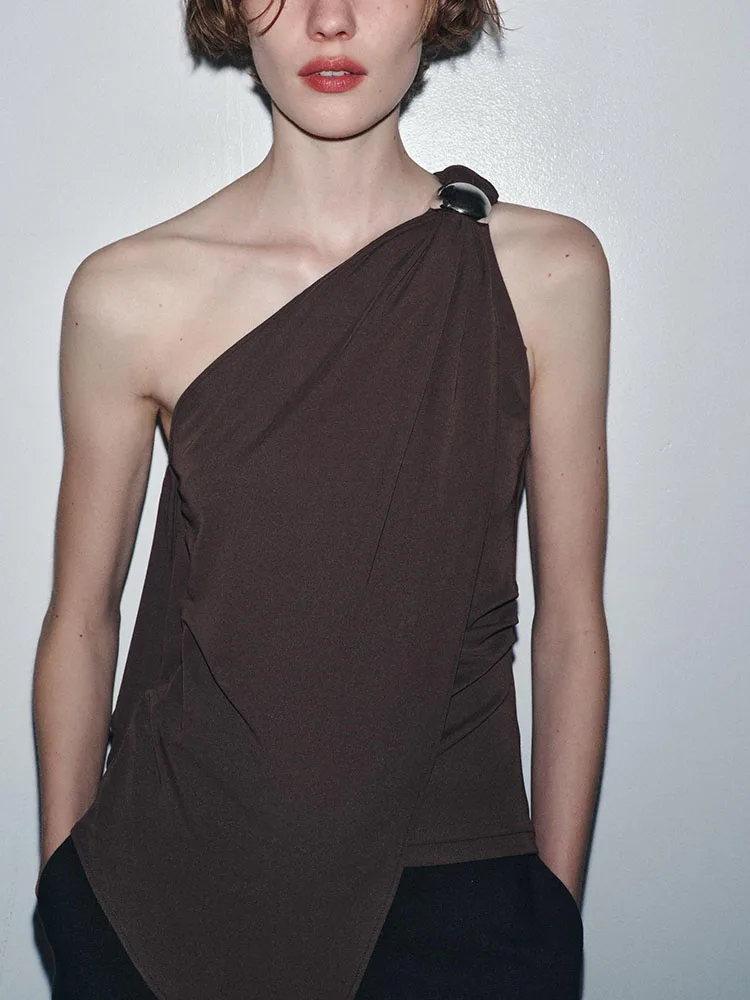 เสื้อยืดแฟชั่นดีไซน์ไม่สมมาตรสำหรับผู้หญิง คอลเลคชั่นใหม่ ฤดูใบไม้ร่วง 2025 สไตล์ลำลอง สวมใส่สบาย