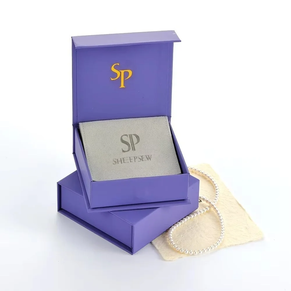 

SHEEPSEW Magnet Boxes Purple Closure Paper Box Gold LOGO Printed Microfiber Pouch Foam Insert Folding Jewelry Box Packaging