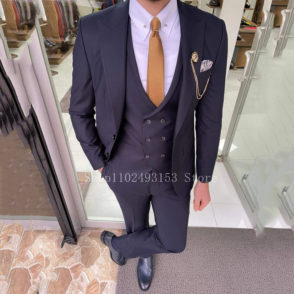 

2023 High Quality Men Suit For Weeding Peak Lapel Two Buttons Elegant 3 Pieces Groom Wear Suits Balzer+Vest+Pants Costume Homme