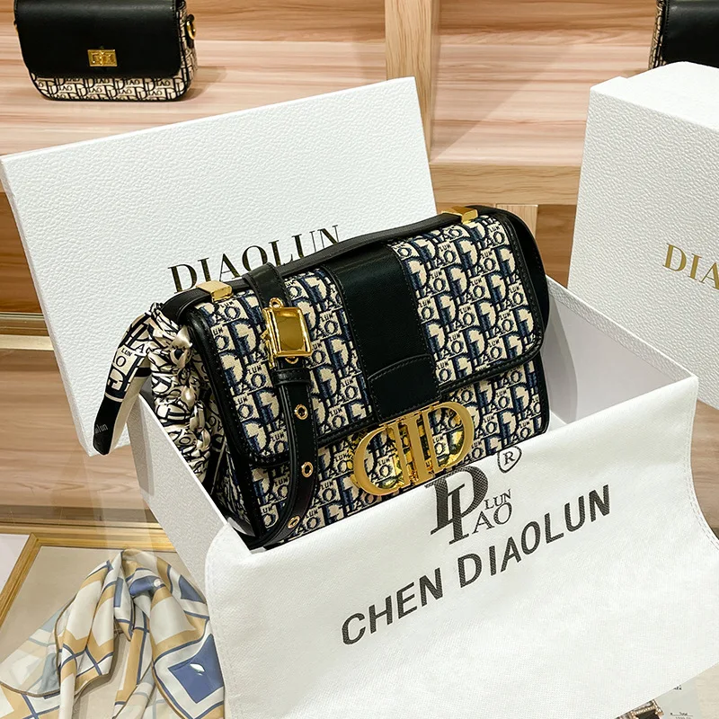 

Fashionable Women's Messenger Bag Luxury Leather Crossbody Handbag Designer Shoulder Tote Elegant Ladies Bag