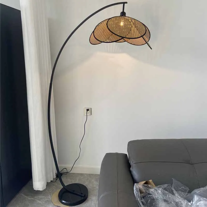 

Adjustable Industrial Floor Lamp Nordic European Bedroom Stand Floor Lamp Elegant Minimalistic Lampara De Pie Salon Room Decor