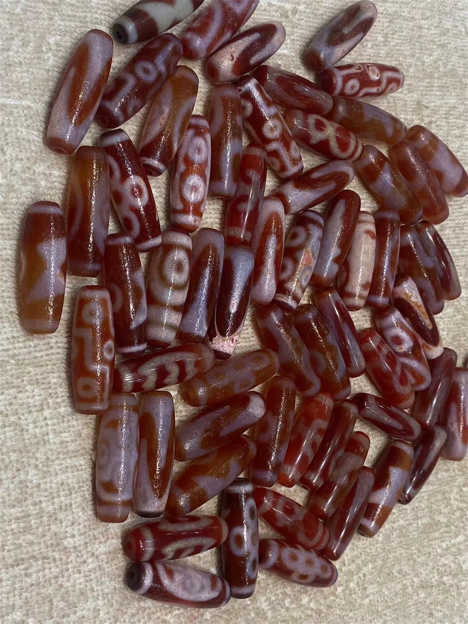 1pcs/lot Natural Agate Dzi red Severe weathering streaks Multiple patterns Tibetan style diy Necklace pendant Old material