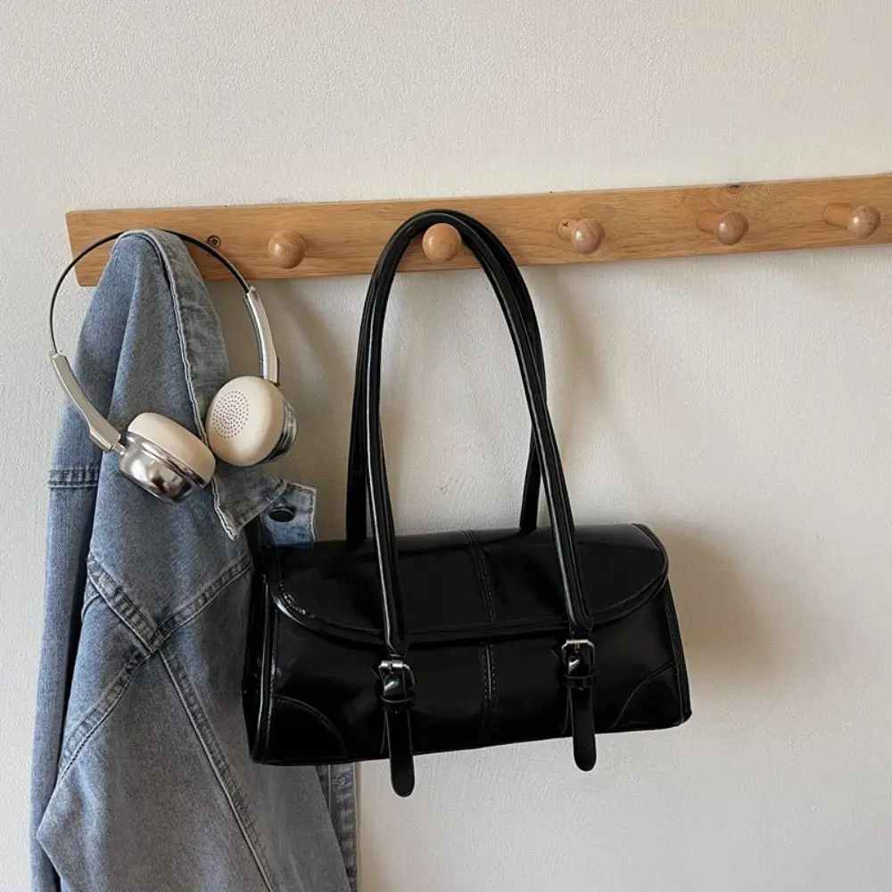 Hochwertige PU-Leder Unterarmtasche in Burgunderrot mit Magnetverschluss Damen Handtasche Schultertasche für Casual-Anlässe – Detail 3