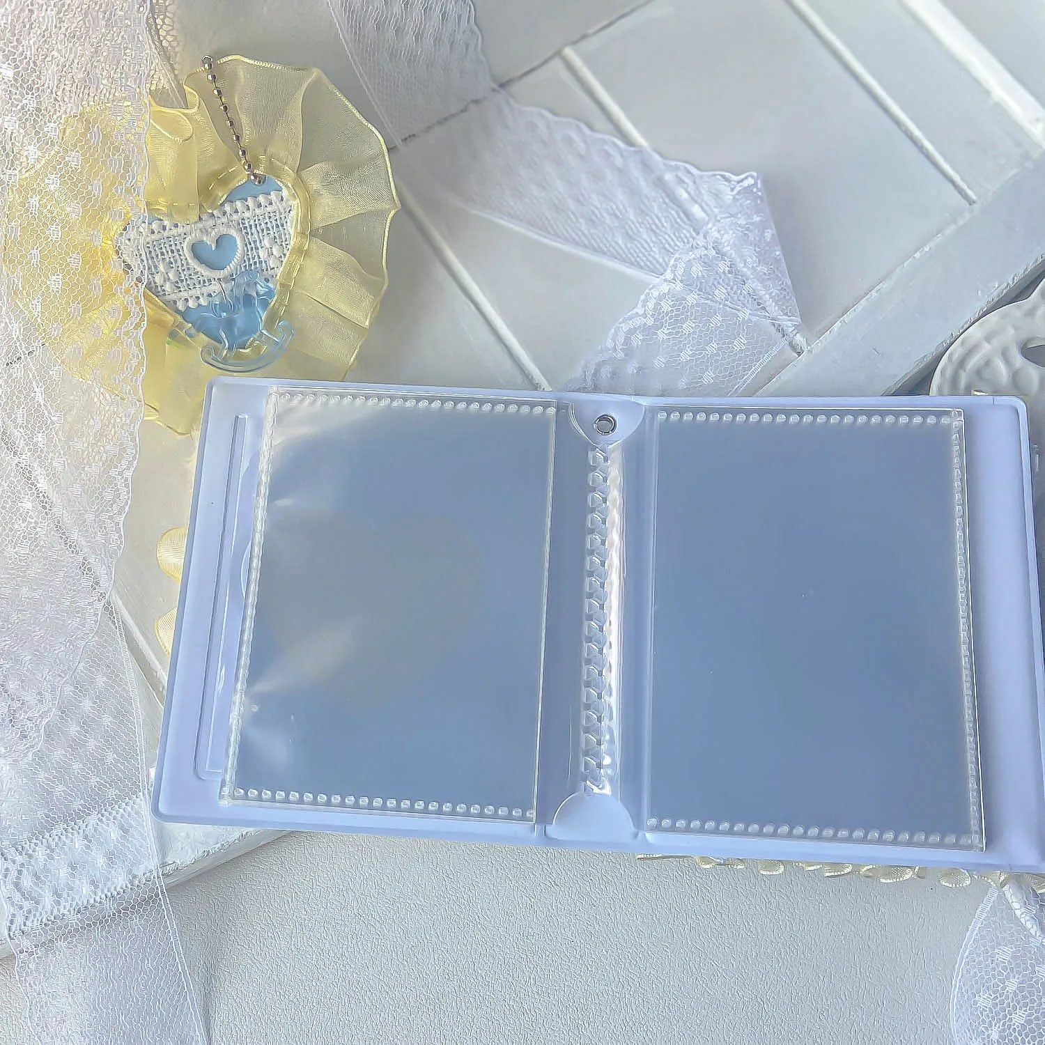 Imagem -06 - Renda Photocard Binder com 36 Bolsos Mangas Kpop Photocard Holder Book Card Collecting Kawaii Chaveiro Álbum Azul