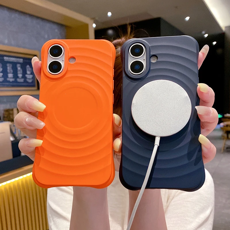 Coque de téléphone en silicone effet vague d'eau pour iPhone 17 16 15 14 13 Pro Max 16E 17E compatible avec la charge sans fil MagSafe, coque magnétique souple