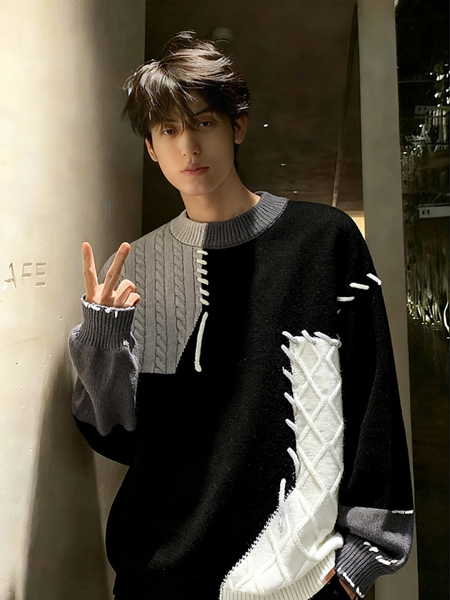 

American Sle Spliced Color Blo round Ne Fce Lined Thiened Men's Knitted Sweater Winter Inner Wear Casual Outerwear