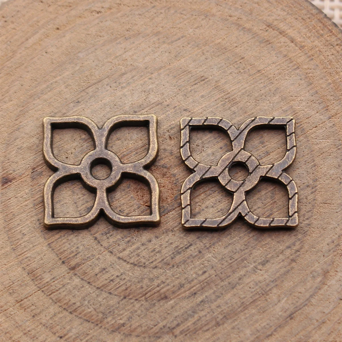 20pcs 20x20mm 2 Colors Antique Bronze Color Antique Copper Color Hollowed-Out Geometric Pattern Connector DIY Jewelry