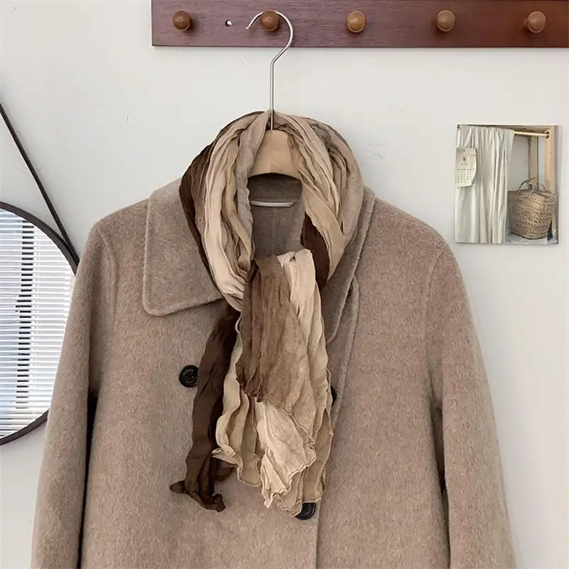 Bufanda estilo étnico Retro cálido a prueba de frío mujeres seda arrugada pliegues largos cambio Gradual Color chal moda pañuelo regalos