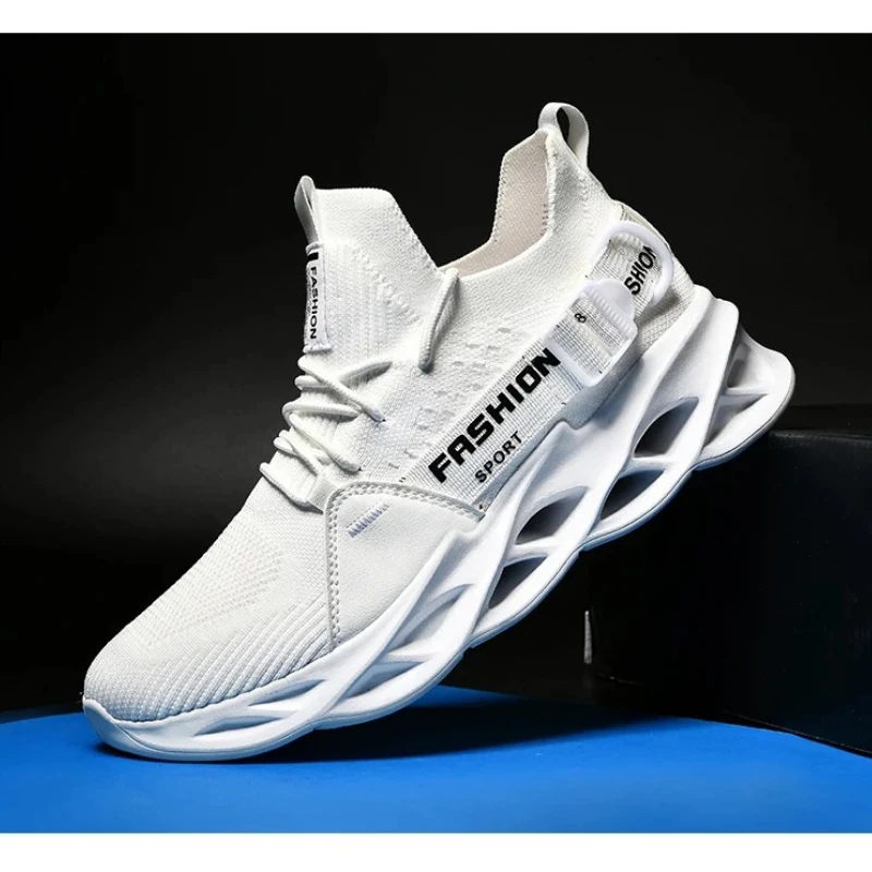 

Versatile and trendy men's shoes with fly woven blade sole, breathable and lightweight, suitable for couples running