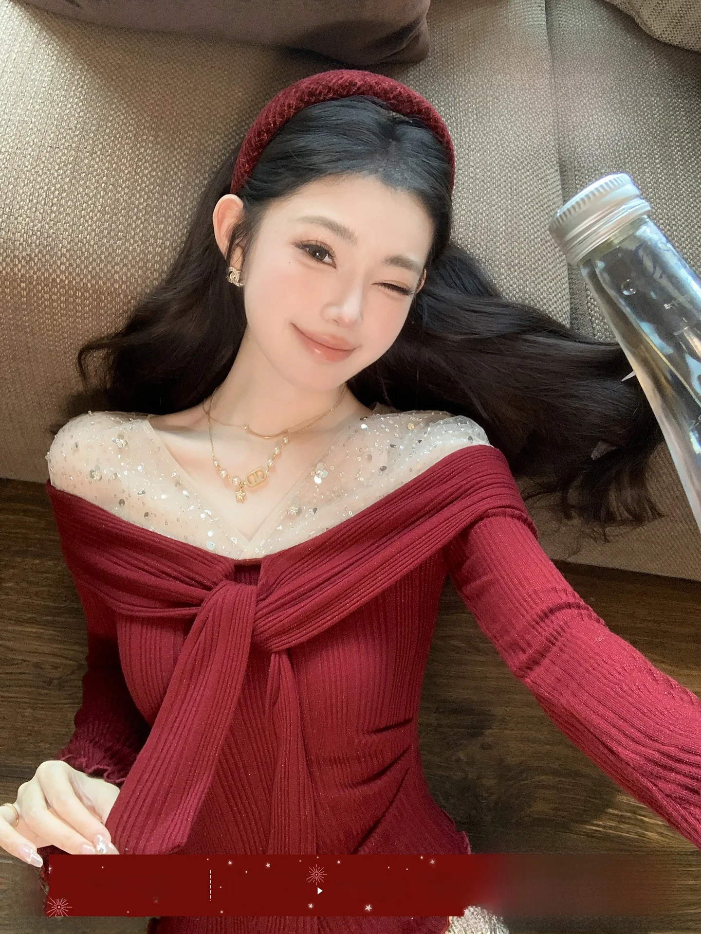 

Ele V-Ne Knitted Sweater with Bell Sves And Me Inserts Slimming Design with Sa for Women New Year's Faion