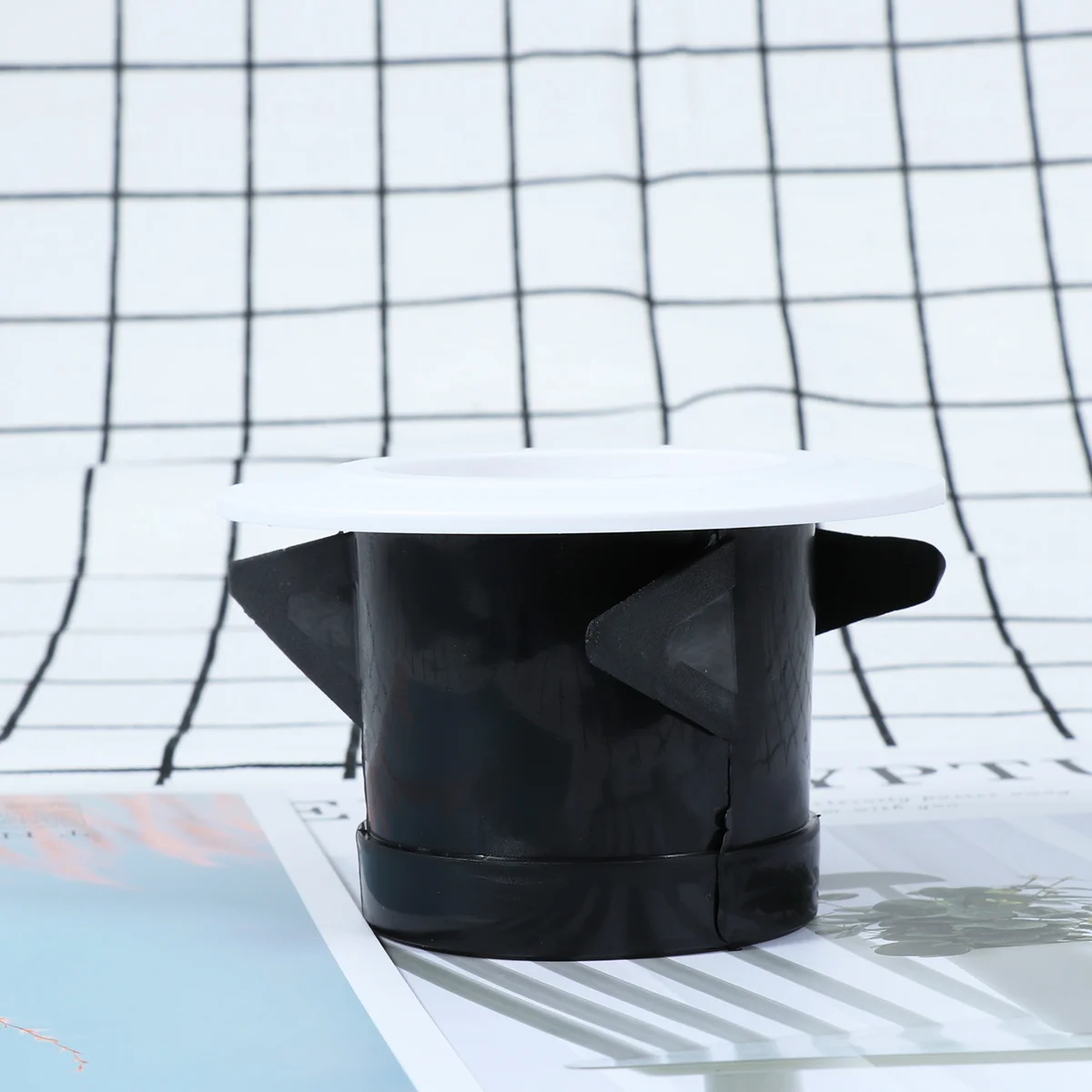 تنفيس الهواء غطاء الشواية ABS منخفضة الضوضاء جدار مستدير السقف شنت تنفيس المدمج في يطير شاشة شبكة الحمام مكتب المدمج شاشة شبكة