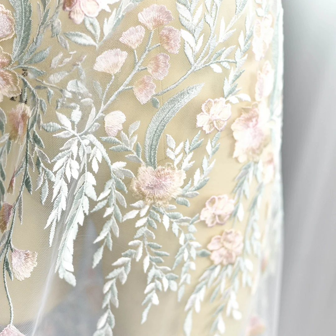 Tissu en dentelle florale brodée de 0.5 mètres de largeur 51.18 pouces, tissu en dentelle florale 3D, dentelle de garniture pour robe de bricolage, 130CM