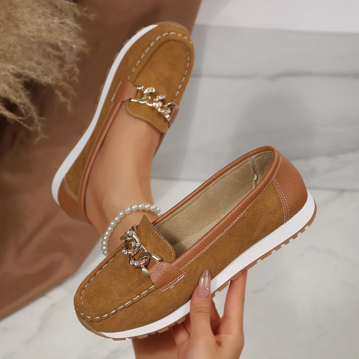 Women Loafers Casual Metal Chain Sport Shoes for Women Large Size Thick Bottom Single Shoes Round Toe Rubber Outsole Sneakers