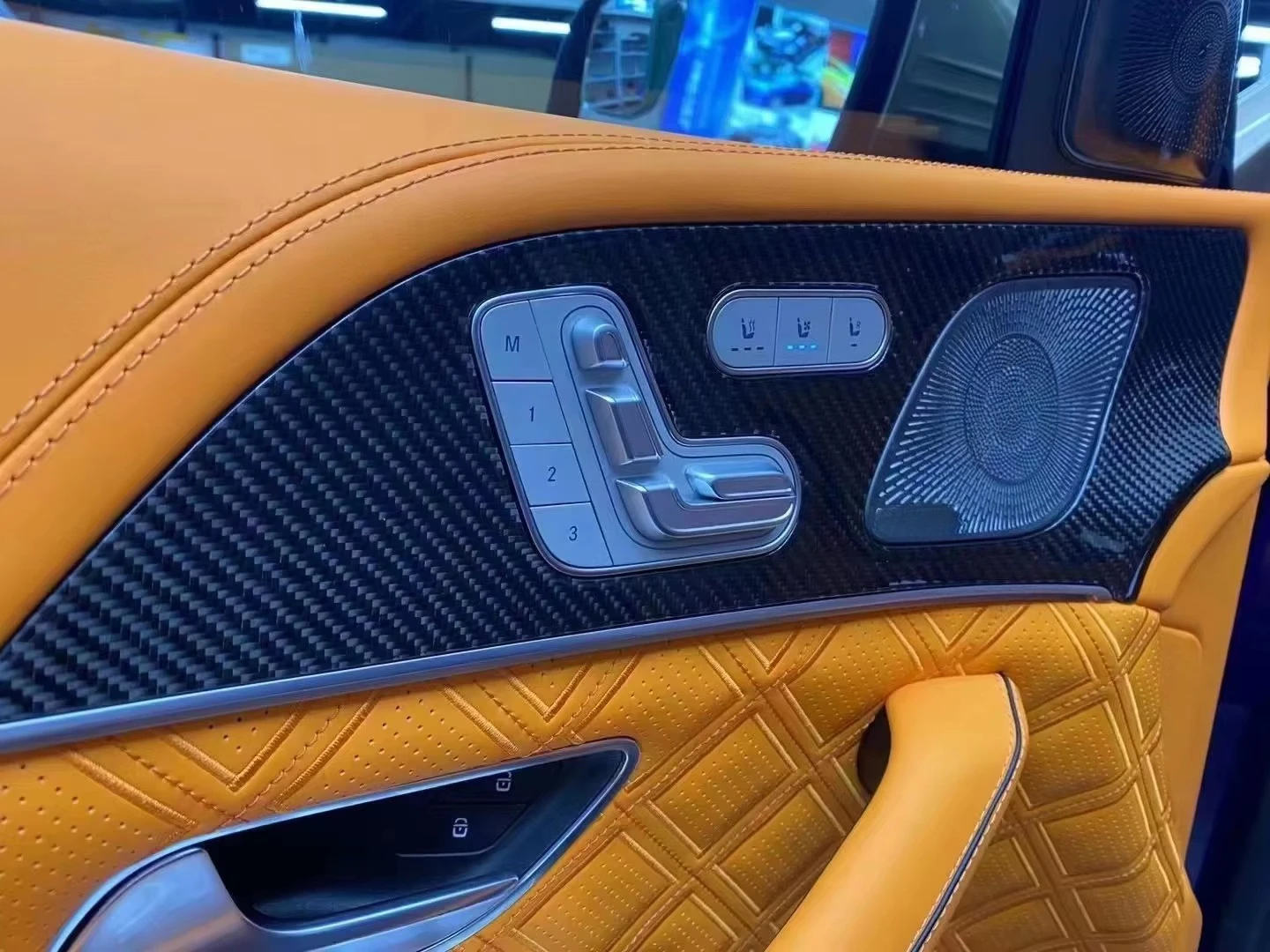 Luxury  Style Business/Luxury Design Interior Upgrade Kit with VIP Rear Seat for GLS X167 (Customizable Color)