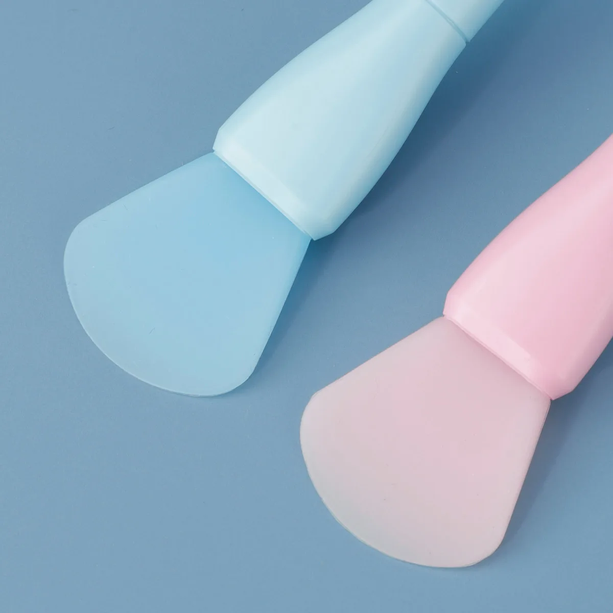 Nowy produkt z łyżką do kopania podwójna głowica silikonowa szczotka do maski silikonowa miękka głowica szczotka do maski błotnej kopanie zastosowanie demakijaż c