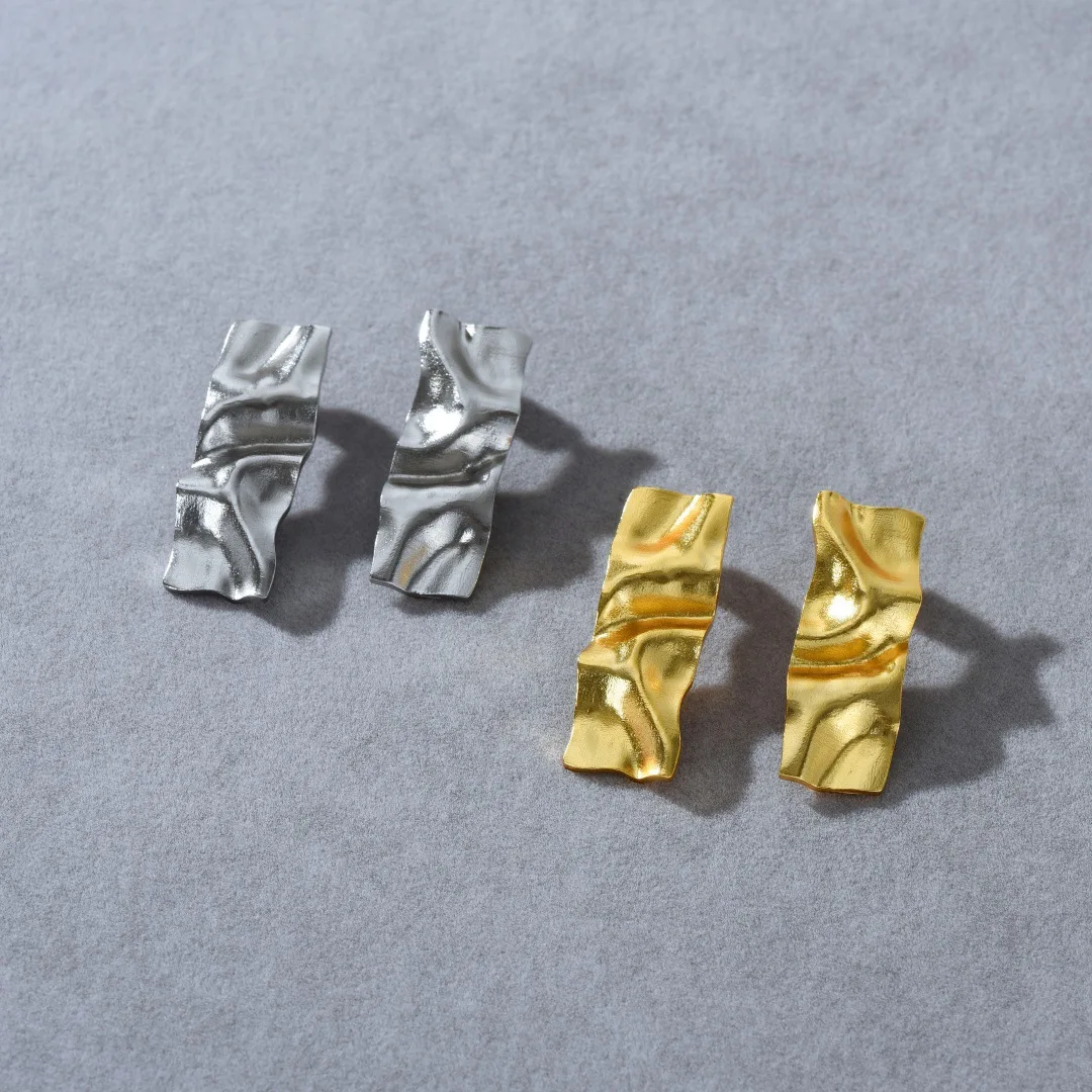 Wrinkled rectangle dangle earrings for women irregular geometric statement earrings punk simple jewelry new in 2026
