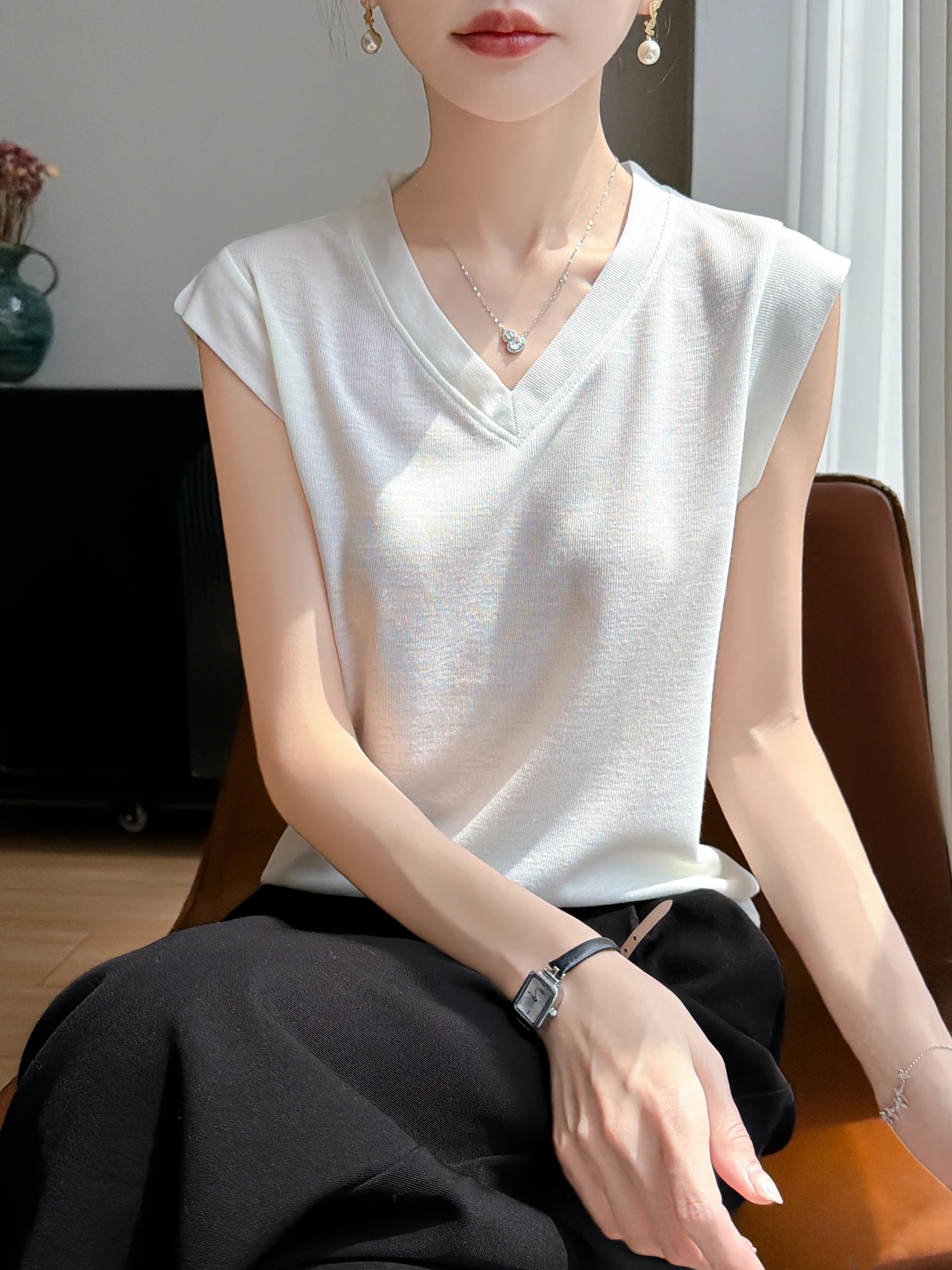 Women's V-Neck Sleeveless Knitted Vest Loose Fit Casual Style Breathable Summer Top White Color Versatile Base Layer Shirt