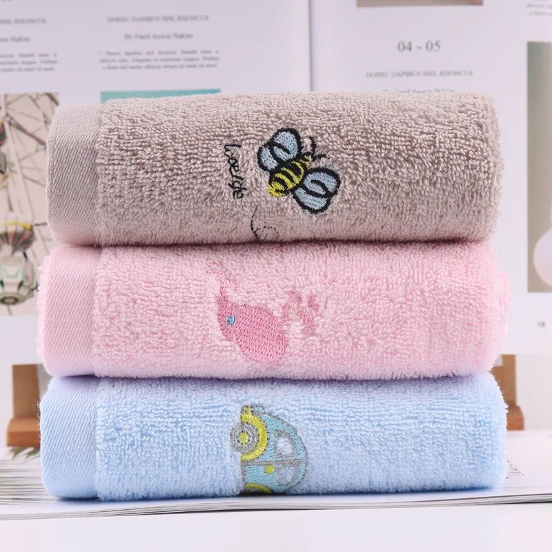 A piece Children\'s towel cotton cartoon solid color square towel soft absorbent saliva towel for infants and toddlers