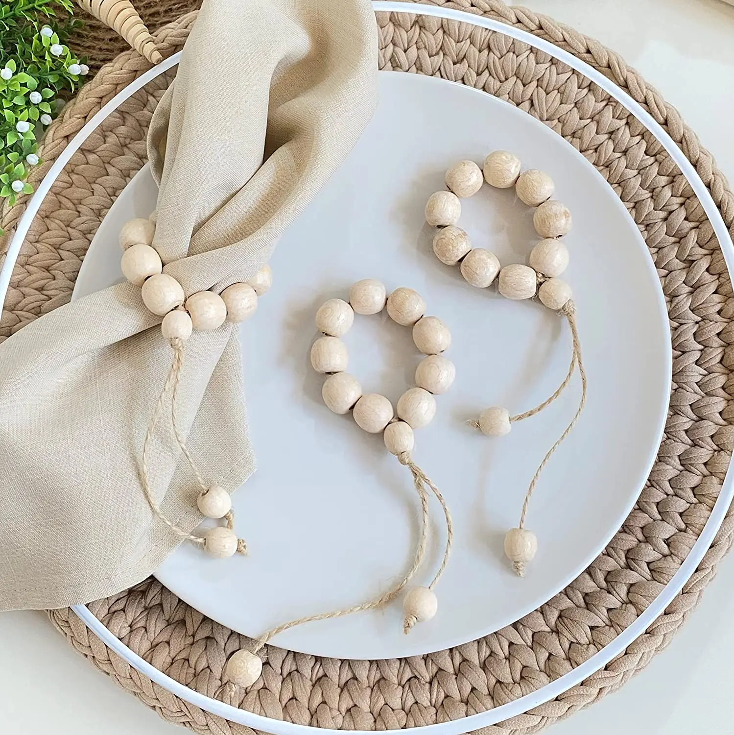 Handmade Natural Set of 4 Wooden Beads Napkin Rings Jute Tassels Napkin Holders for  Country Wedding Party dining table Decorati