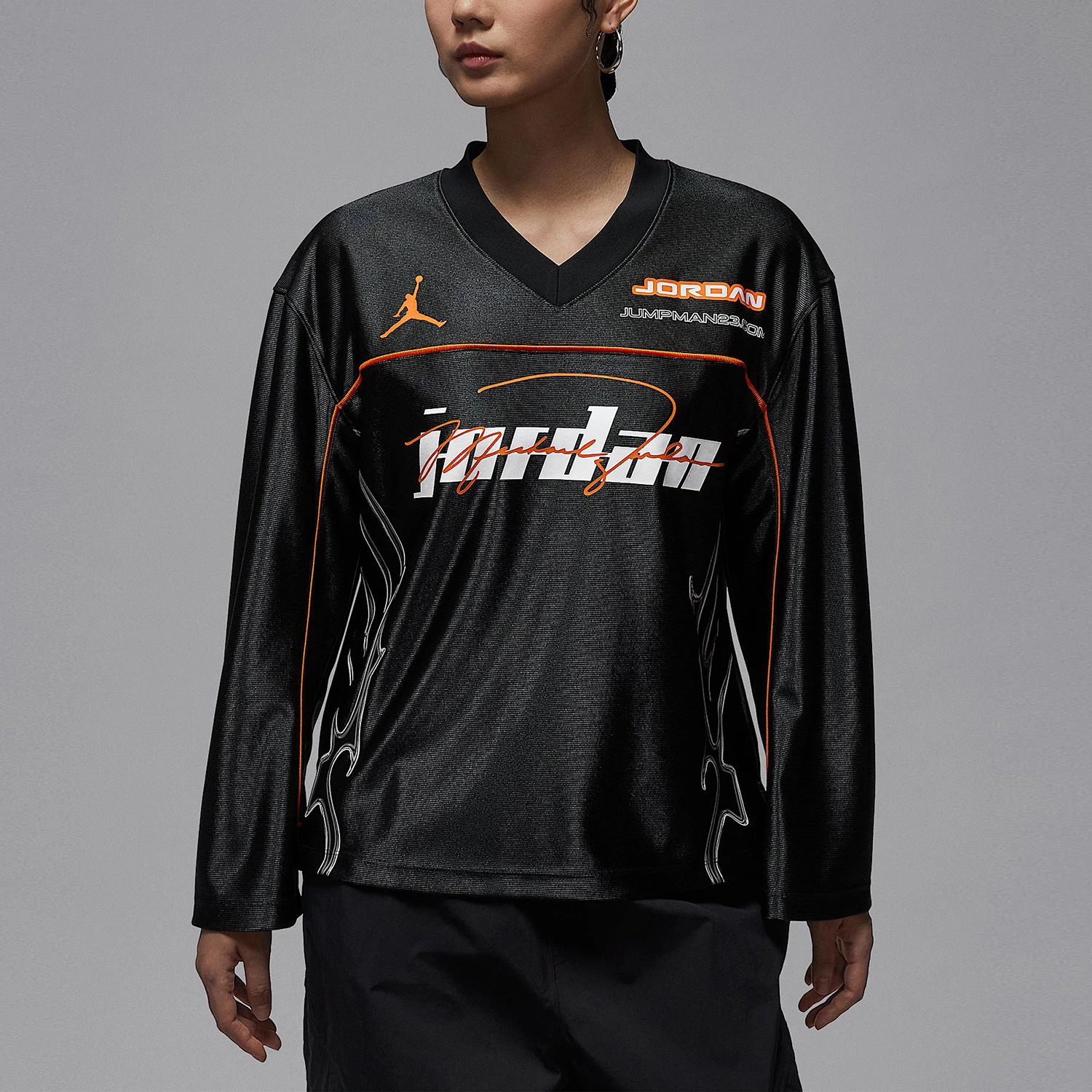 

Оригинальная женская футболка Nike Jordan свободного кроя с V-образным вырезом и длинными рукавами для тренировок IM9715-045