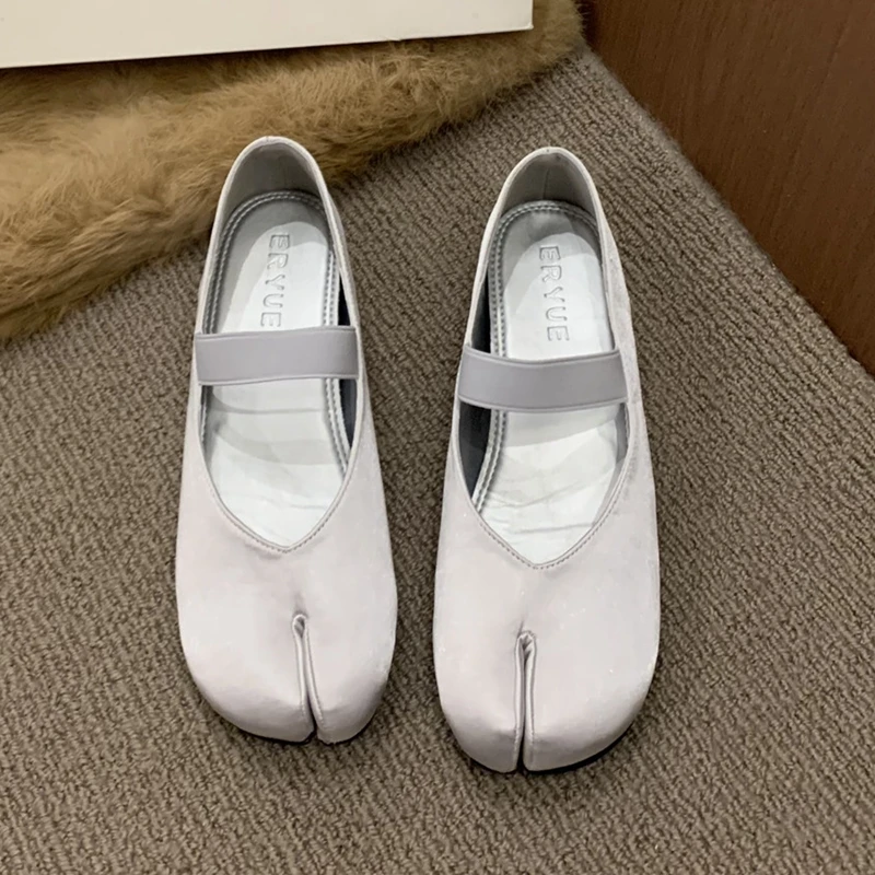 Women Black Wedges Heels Party Round Toe Mid Heeled Pumps Fashion Office Lady Slip-On Shoes Sexy Tabi Ninja Shoes