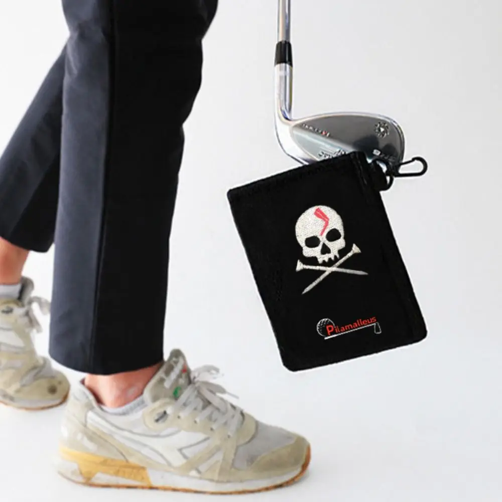 

Wipes Skull Pattern Magnetic Golf Towel with Carabiner Strong Magnet Golf Club Wiping Cloth 15x10.5cm Mini Golfer