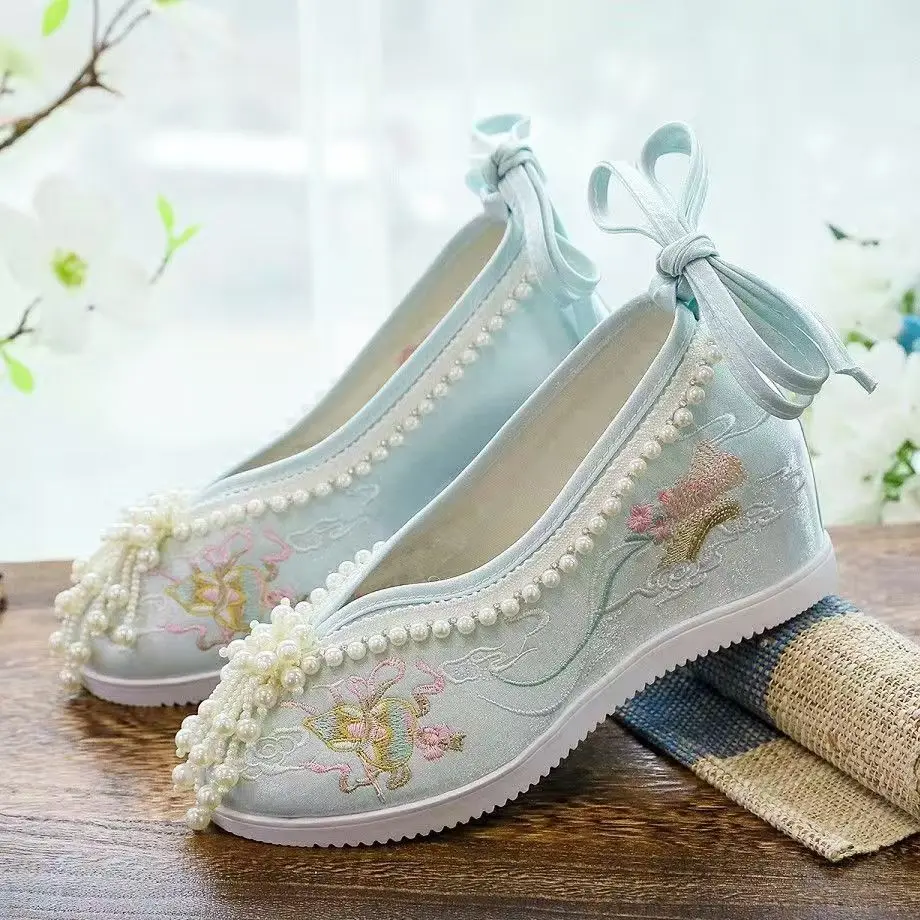 2024 Women's Chinese Ethnic Style Retro Embroidered Shoes Thick Sole Wedges Beaded Lace up Hanfu Shoes Chinese Wedding Shoes