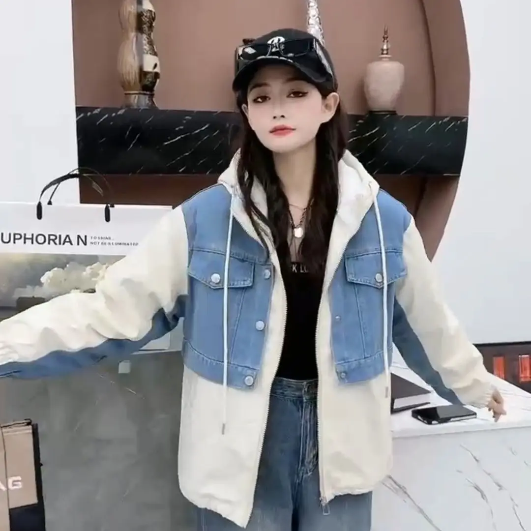 Splicing Denim Jacket Female 2026New Winter Cowboy Coat Casual Loose Hooded Outwear Warm Cold-proof Cotton-padded Coat Women Top