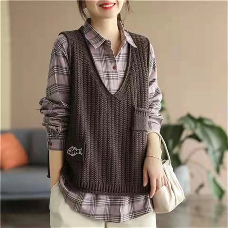 Women Vintage Appliques Pocket Simple Casual Knitted Sweater Vest Spring Autumn Solid V Neck Sleeveless Loose Outewear Waistcoat