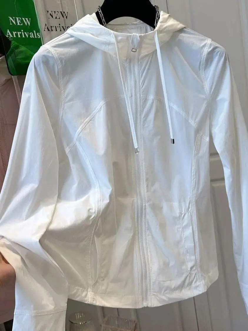 Chaqueta de verano ligera con capucha de seda helada talla grande para mujer, estilo coreano, holgada, con cremallera, protección solar, para cuerpo tipo pera