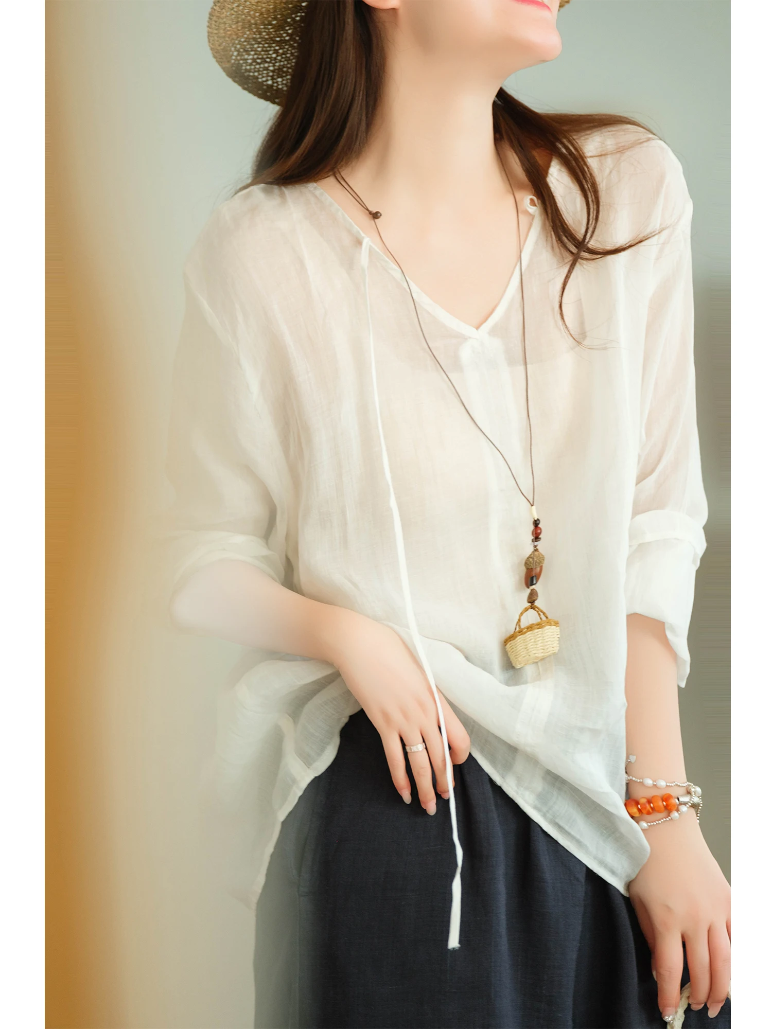 Lightweight V-neck T-shirt Women's Loose Fit Cotton Linen Blend Summer Top with Belt Tie-Detail Sewn  Casual Style