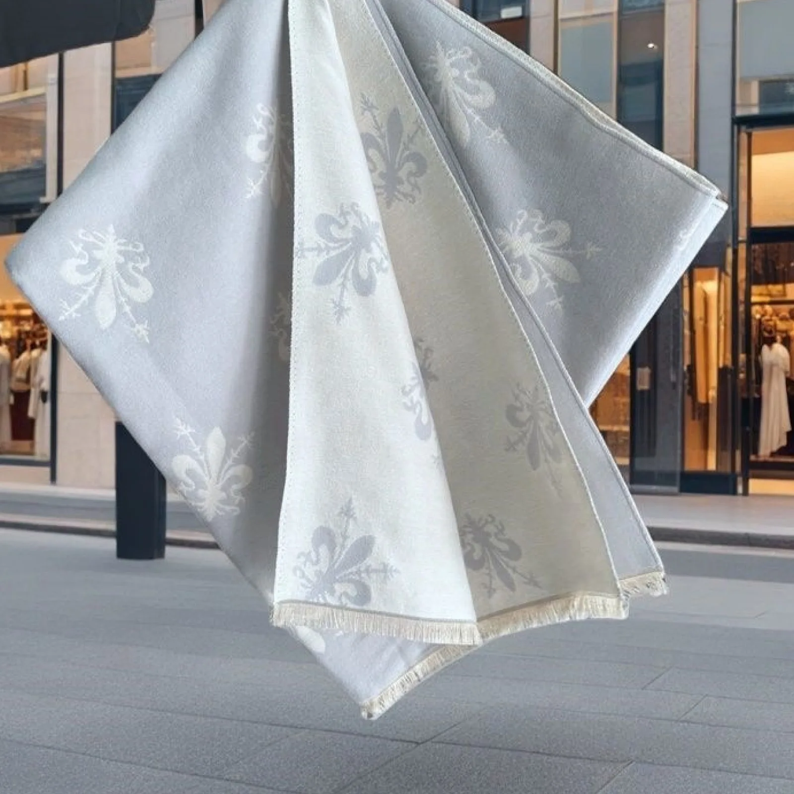 Florence Iris Imita… - image