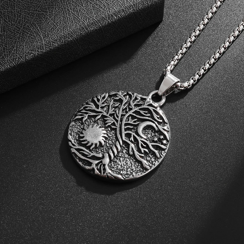 Vintage Tree of Life Pendant Necklace Celtic Knot Sun and Moon Rune Pendant Men\'s Nordic Jewelry Gift