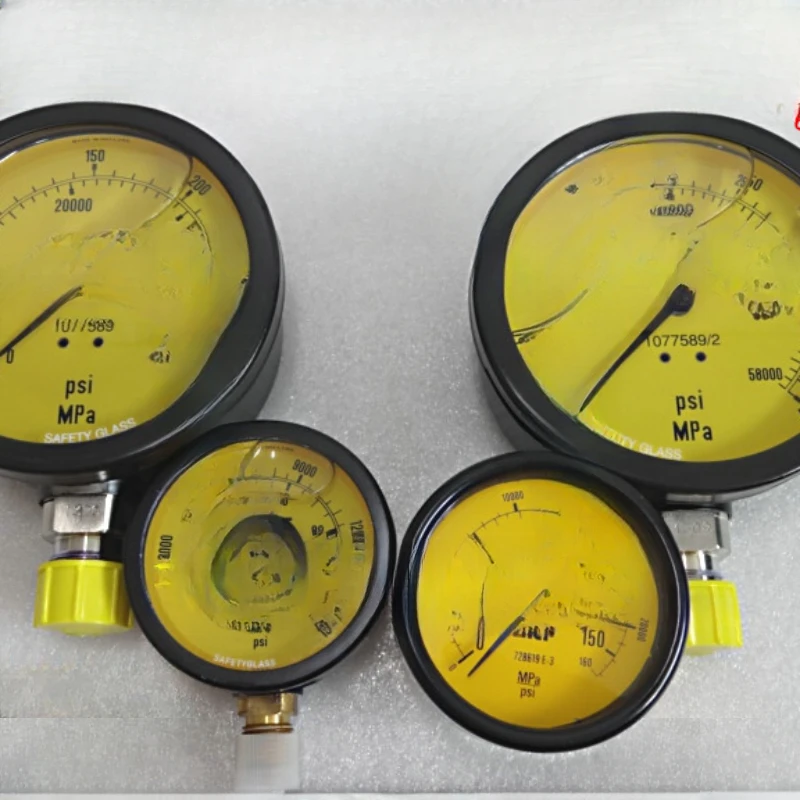 

Pressure gauge oil injector hydraulic pump