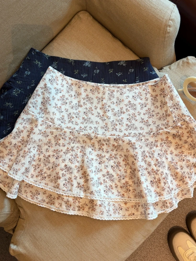 

Sweet Style Floral Lace Trim A-Line Skirt for Women Summer New Pretty Age-Defying Short Skirt High Waist Bicolor Fabric