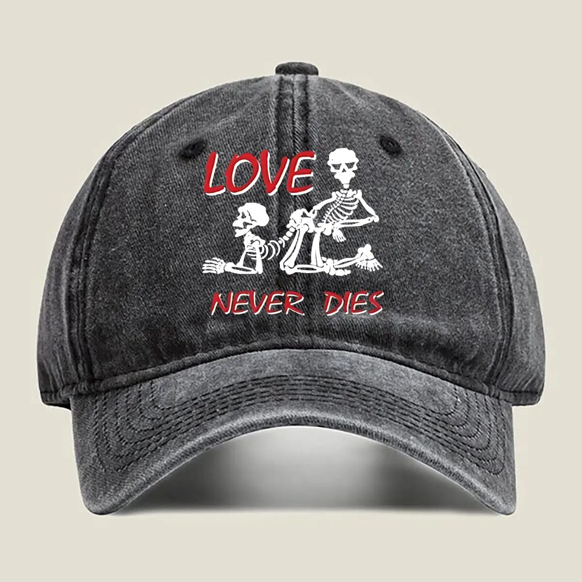 

Love Never Dies — жирный, текст, острый, минималистский, романтический — стираная бейсболка с тематическим дизайном