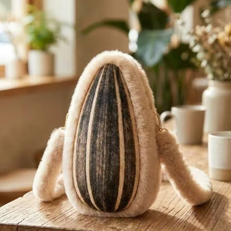 Women's Fashionable Plush Tote Bag High-end Creative Sunflower Seed Design Fox Fur Shoulder Crossbody Bag Commuter Bag