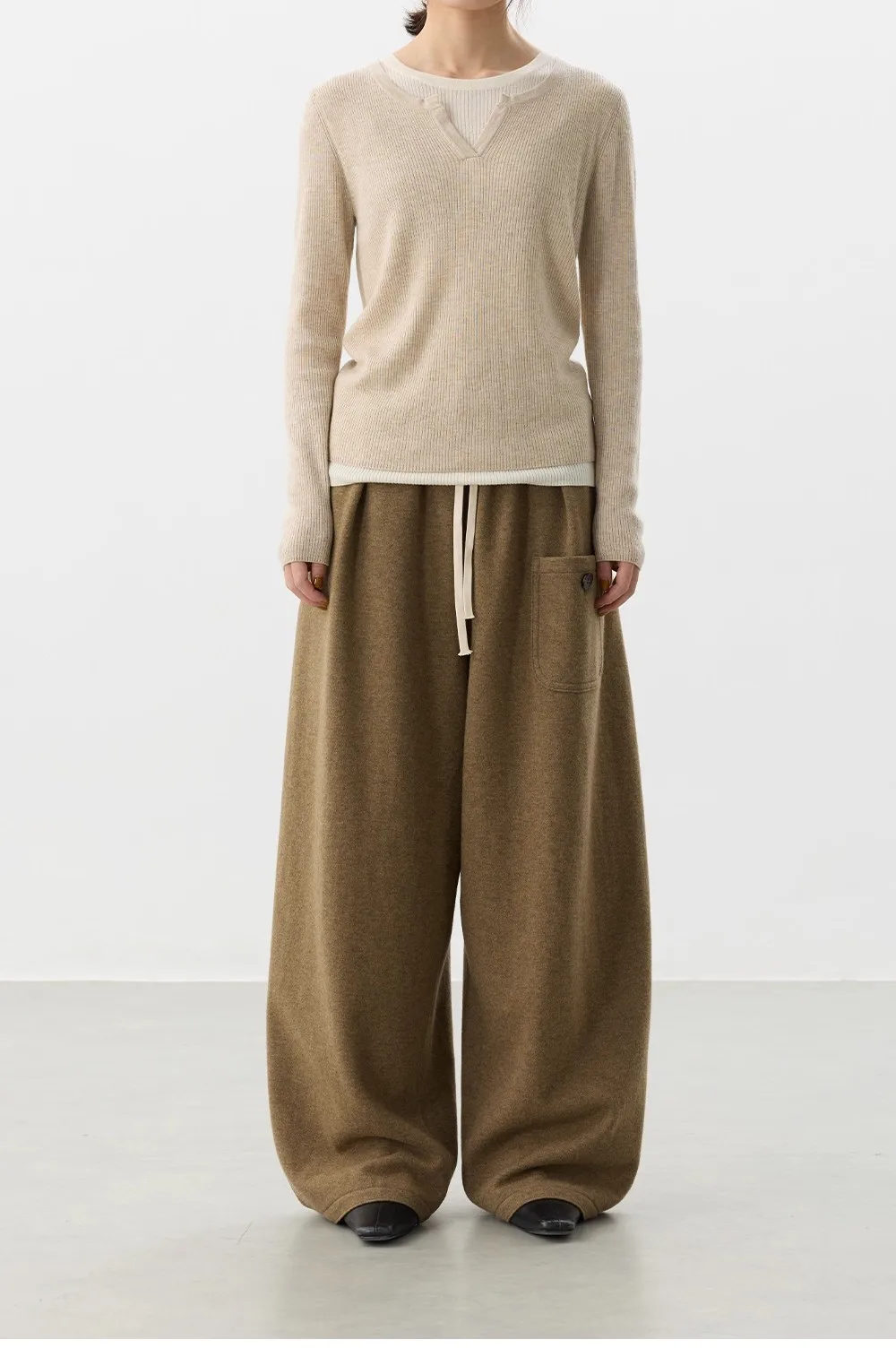 Curved Hem Pants~Wool Elastic Waist Wide-Leg Casual Pants for Women, 2025 Winter Fashionable Thickened Floor-Length Pants