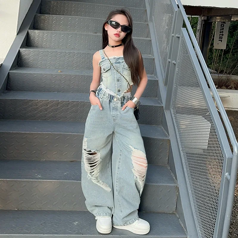 Girls Suits 2024 Summer Vintage Denim Suit Harbor Flavor Halter Vest Ripped Wide-leg Pants Two-piece Set Kids Simple Casual