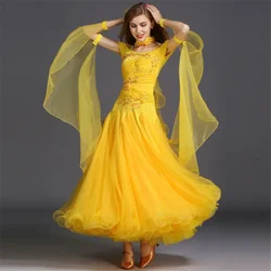 White Ballroom Dress Long Sleeves Waltz Dresses For Ballroom Dancing Foxtrot Dance Dress Standard Ball Dress Sequins Dance Wear
