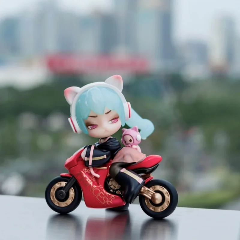 ของเล่นสุดฮิต กล่องสุ่มปลาคาร์ฟ ของสะสมน่ารัก ตุ๊กตาน่ารัก ของขวัญวันเกิดสำหรับเด็กผู้หญิง ของตกแต่งโต๊ะทำงาน