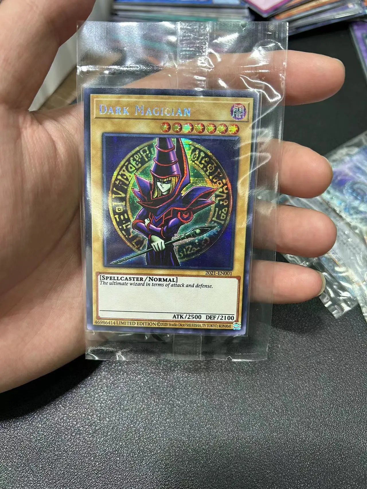 

Yu Gi Oh Ultimate Rare/UTR TCG Dark Magician(2021-EN001) Board Game English Gift Collection Toy Card (Not Original)