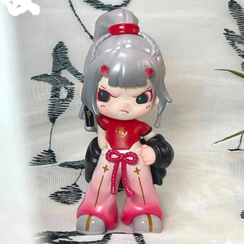 Authentique figurine d'anime, série Happy Loong Year, beurre mignon, petit dragon fille, édition limitée, cartes de confrontation, cadeau pour fille, Tnt Space Dora