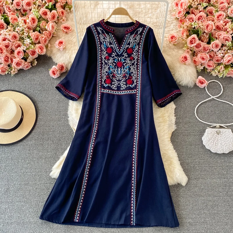 Vestido de Praia de Manga Longa com Decote em V, Estilo Slimming, Cintura Alta, Saia em A com Bordado, Vestido de Verão Estil...
