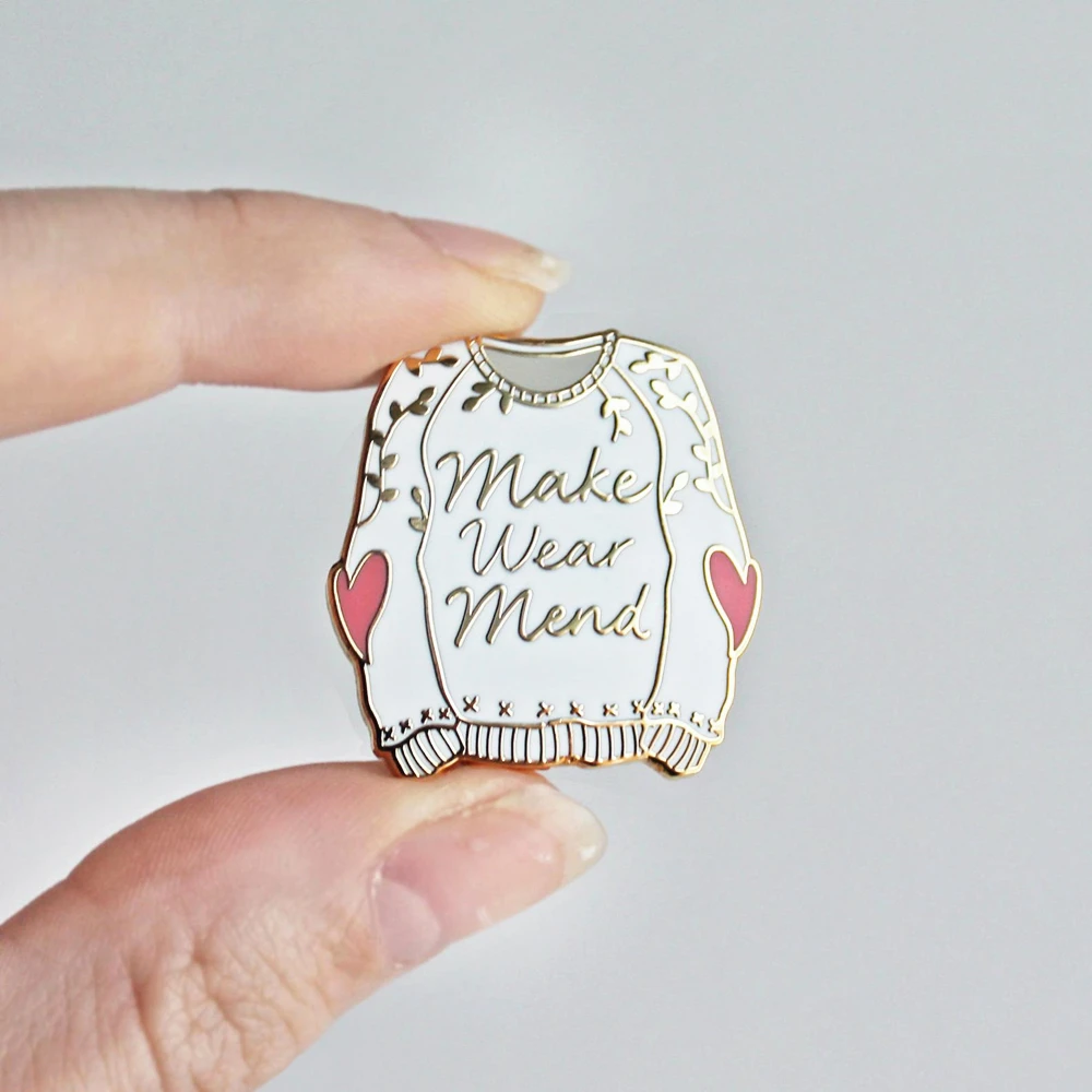 Make Wear Mend Sweater Hard Enamel Pin Fashion Cartoon Creativity Repair Knitters Flair Gold Brooch Medal Jewelry Unique Gifts