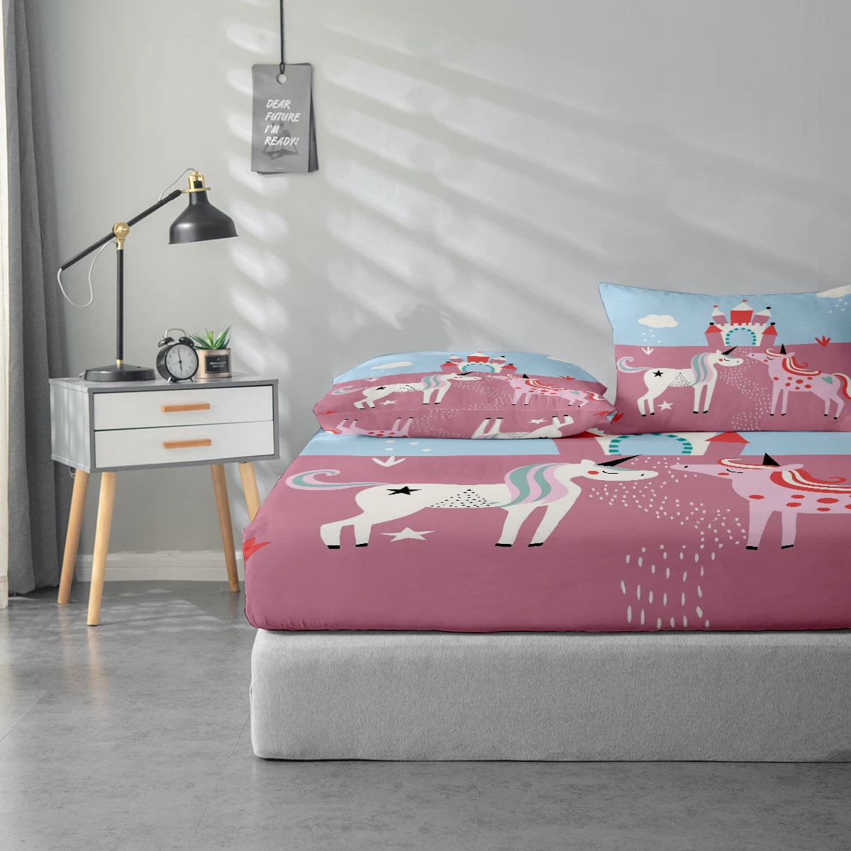 Unicorn Castle Printed Pattern Bed Sheet Set, Mattress Protector and Pillowcase Combination, High-Definition Printed Bed Sheet Set Includes 1 Fitted Sheet + 1 or 2 Pillowcases (60*100cm and 72*132cm Are 1 Pillowcase, the Rest of the Sizes Are 2 Pillowcases). Suitable for Bedroom and Guest Room, Ultra-Soft Polyester Bedding, Machine Washable, Can Be Used in All Seasons