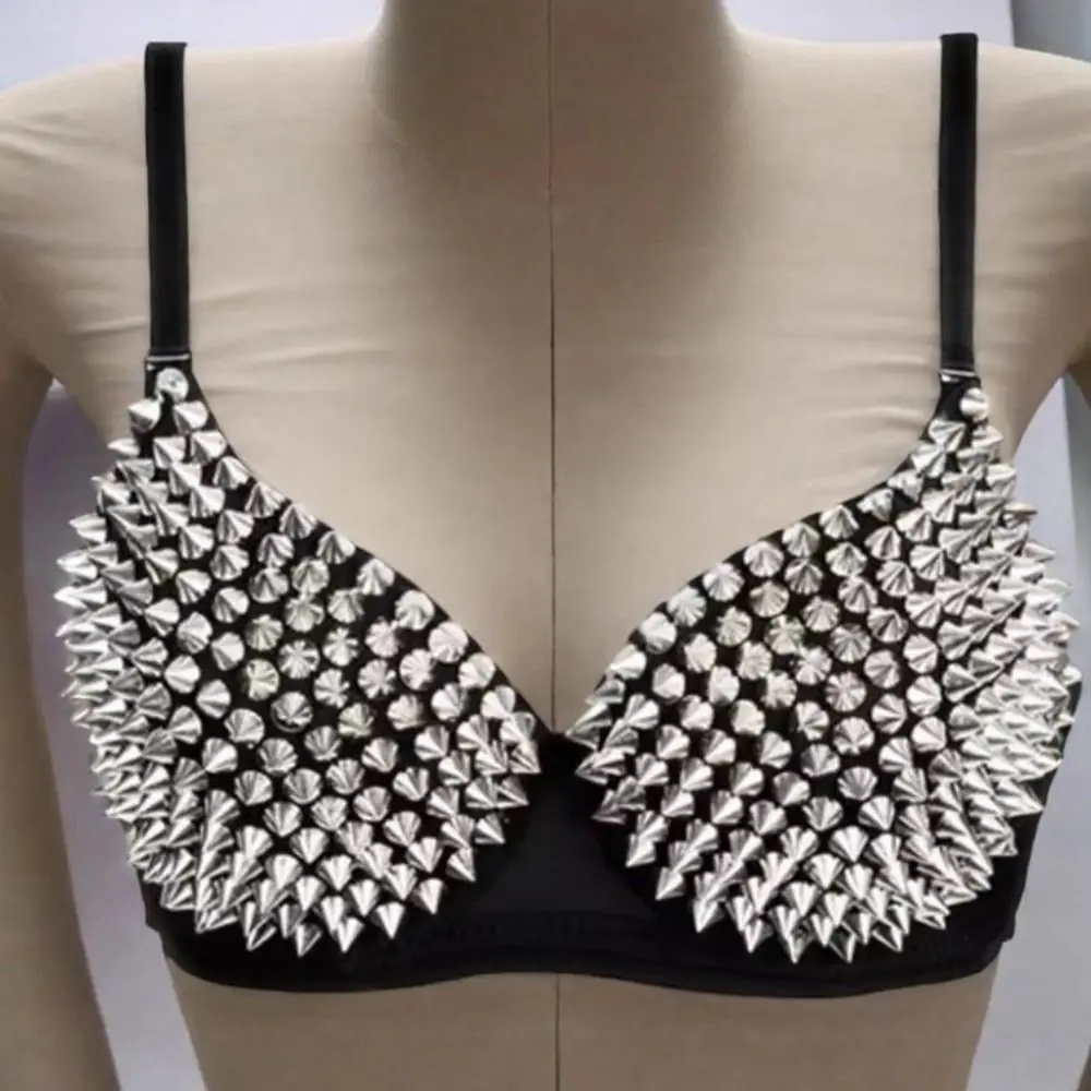 Sweet Deep-V Y2k Rivet Bra Punk Anti-flacidez Push Up Bra Lencería Ropa interior a prueba de golpes para mujeres