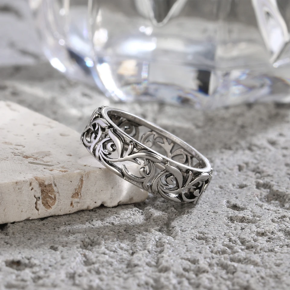 925 Sterling Silver Ring Vintage Hollow Out Design and Delicate